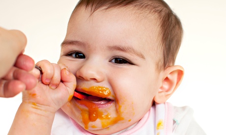 Els investigadors han estudiat les reaccions dels nadons en aliments deliciosos . Fotografia : Alamy 